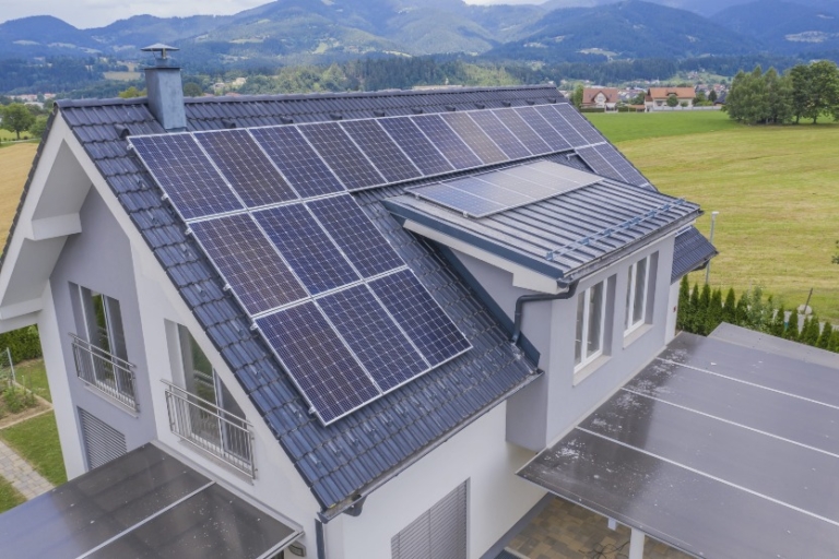 Ayudas y subvenciones para instalación de placas solares en España